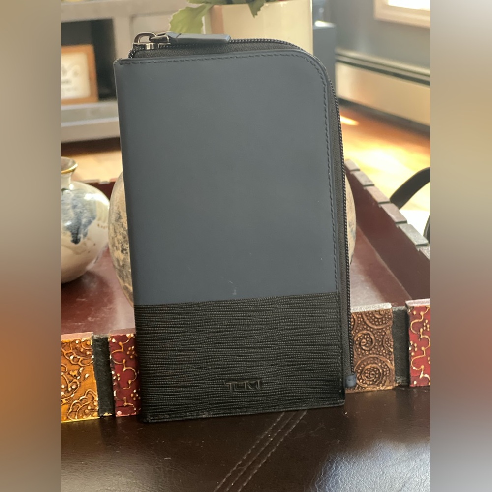 Tumi Nassau Card Pouch